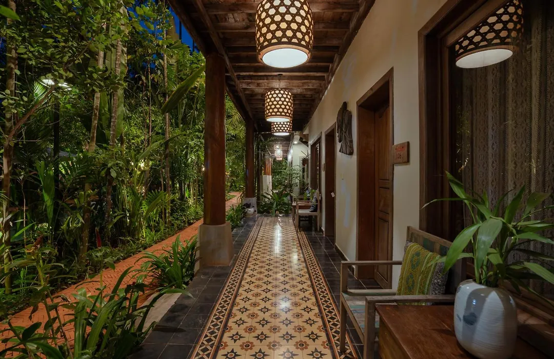 Isann Lodge-1